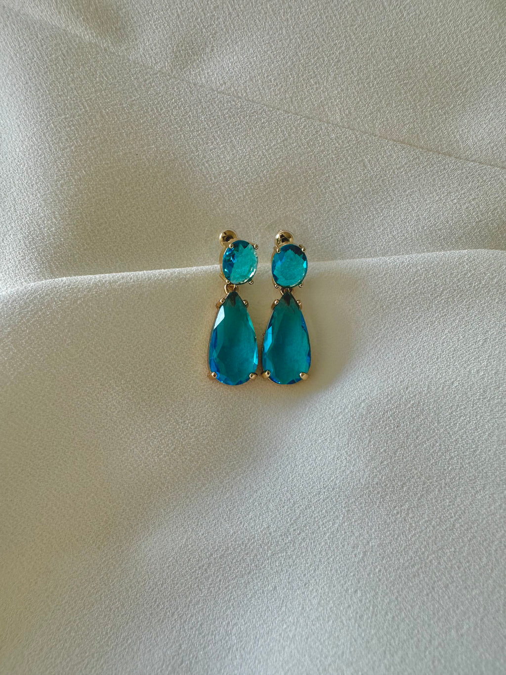 Oorbellen fel blauw