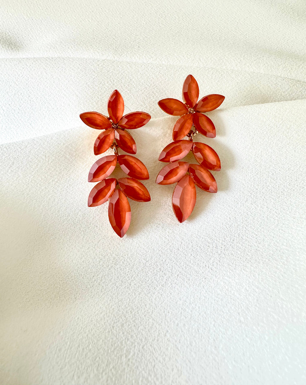 Oorbellen oranje bloem
