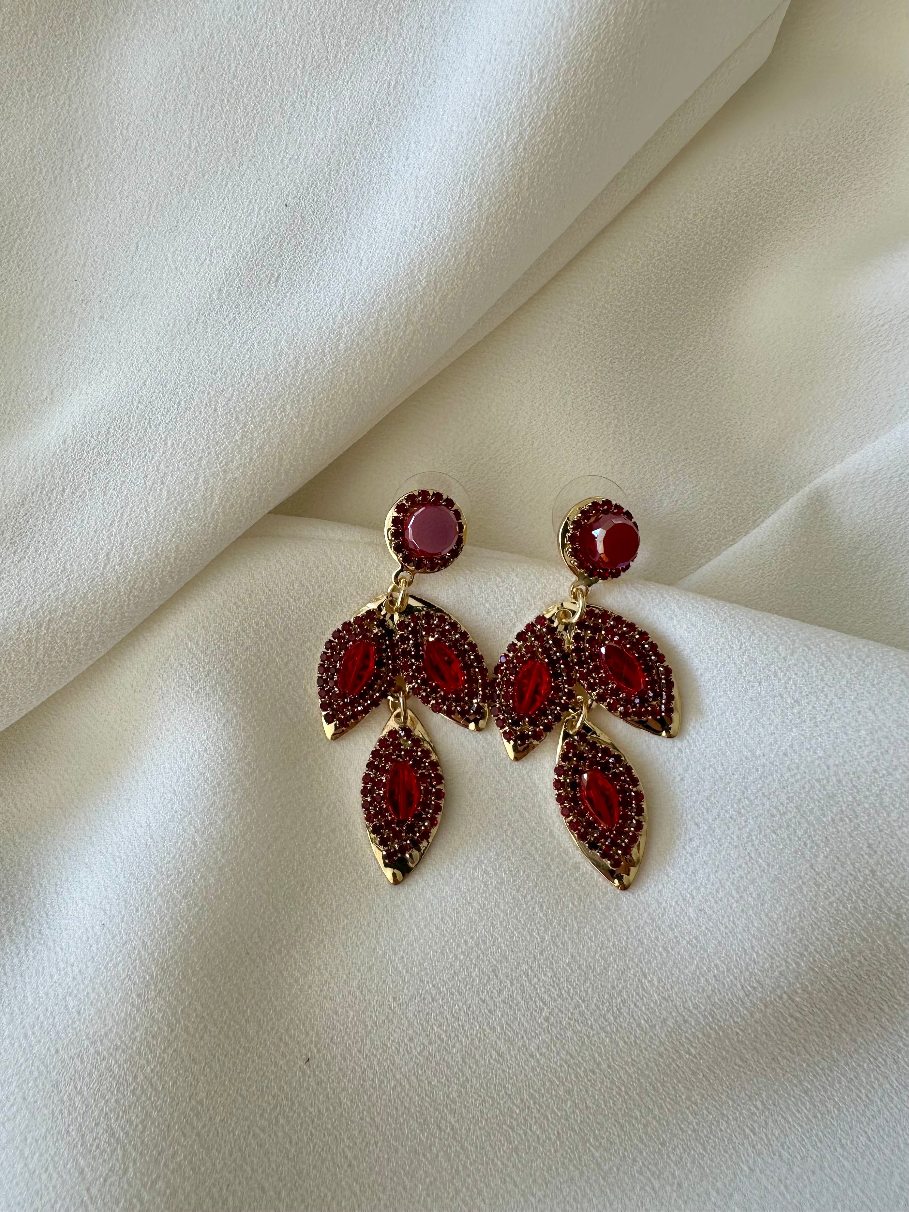 Oorbellen blaadjes met rood en goud