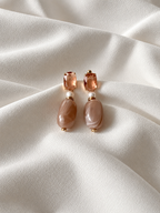 Oorbellen Beige met Witte Parel