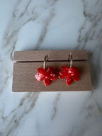 Oorbellen Bloem Rood met Gouden ring