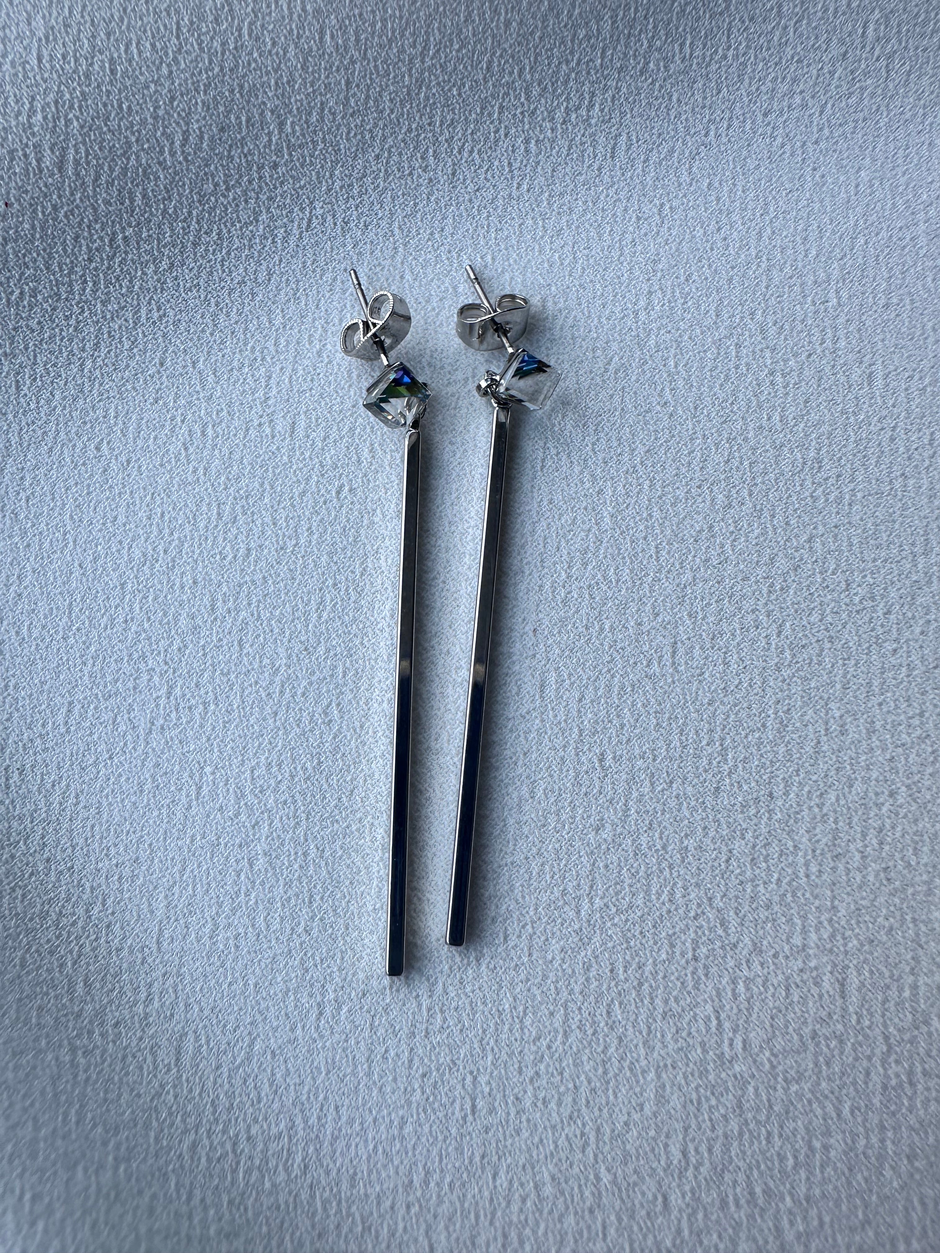 Oorbellen zilver met steentje bovenaan