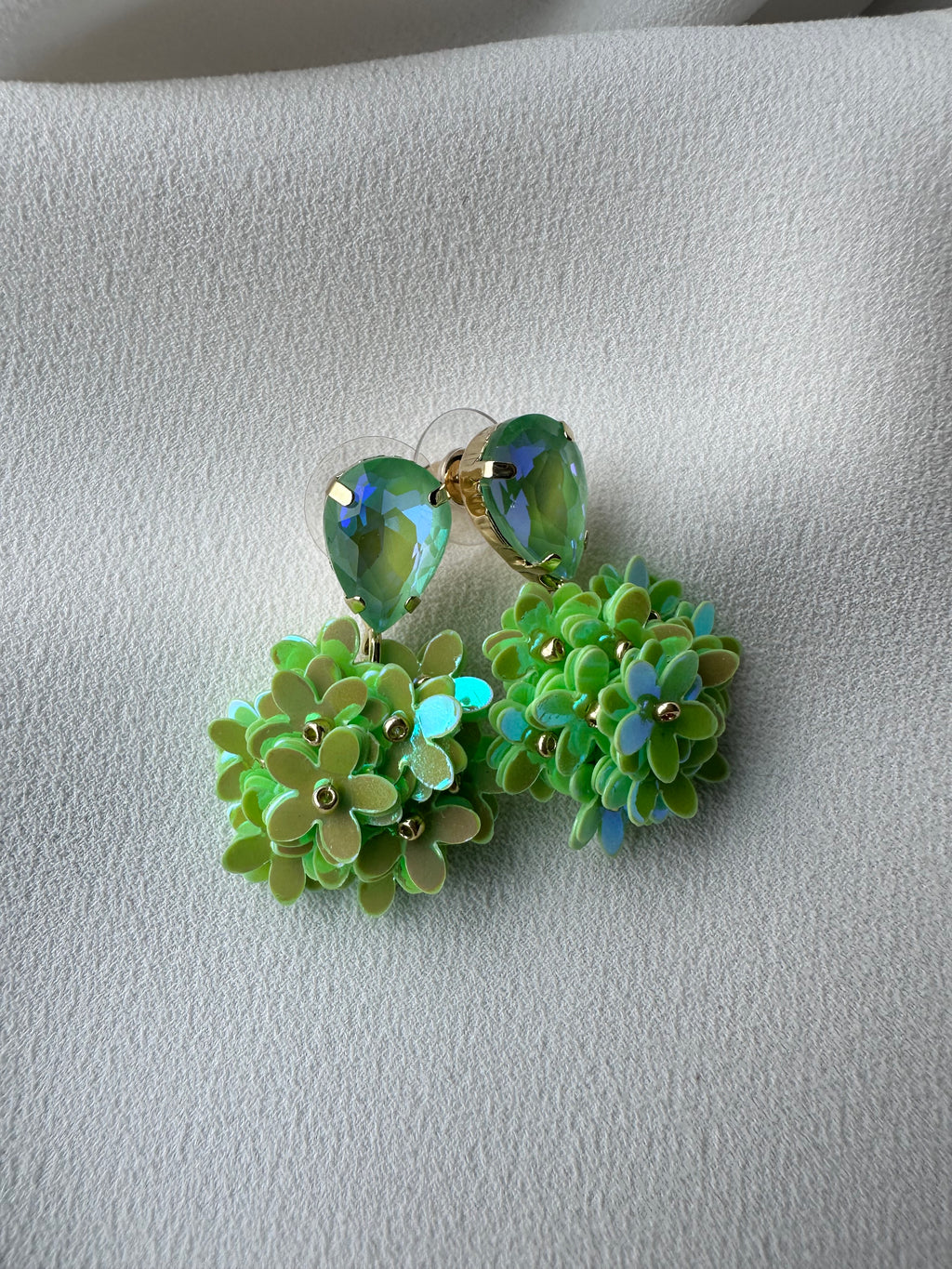 SUMMER SALE -40%! Oorbellen kort groen