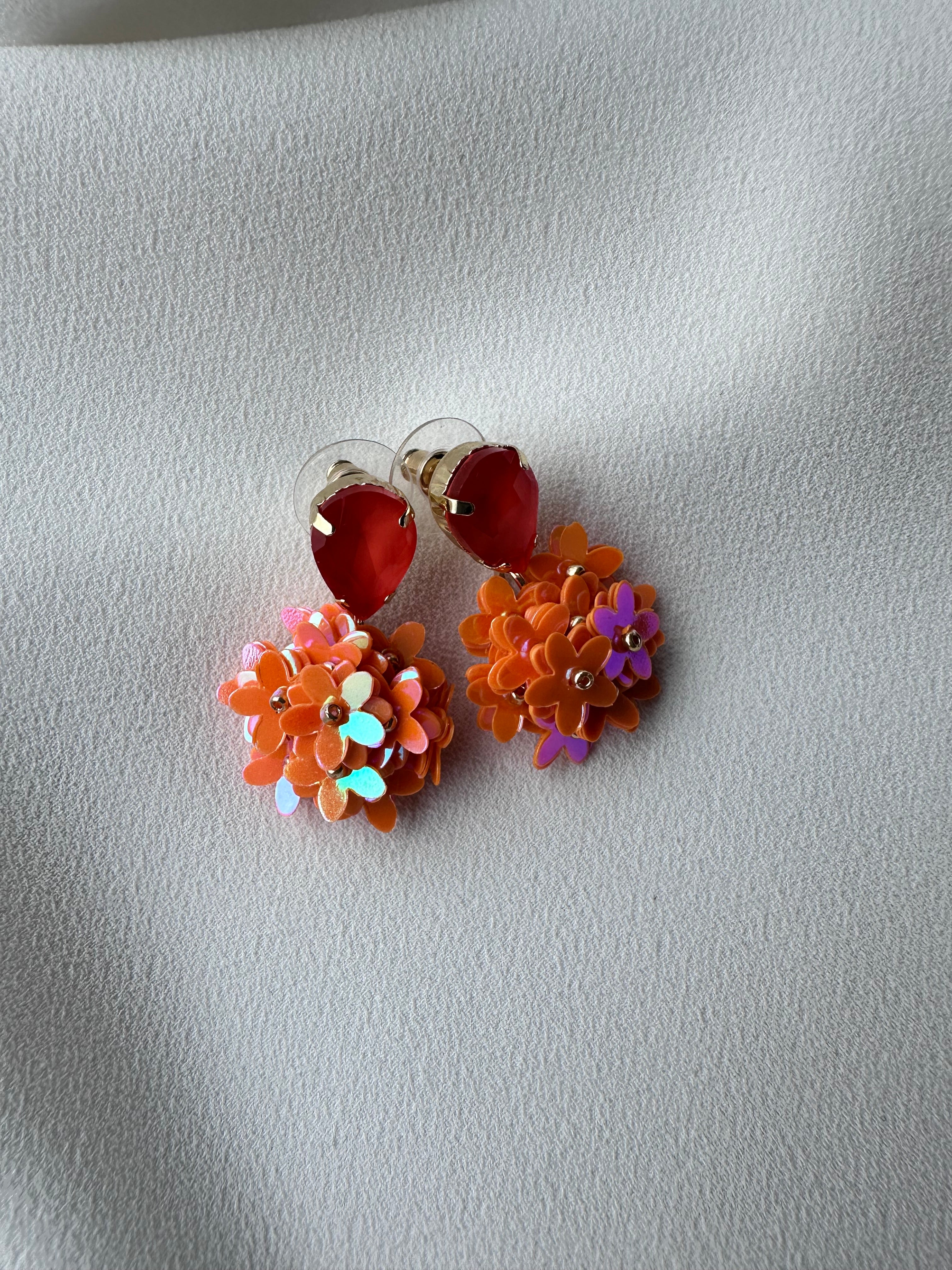 SUMMER SALE -40%! Oorbellen kort oranje