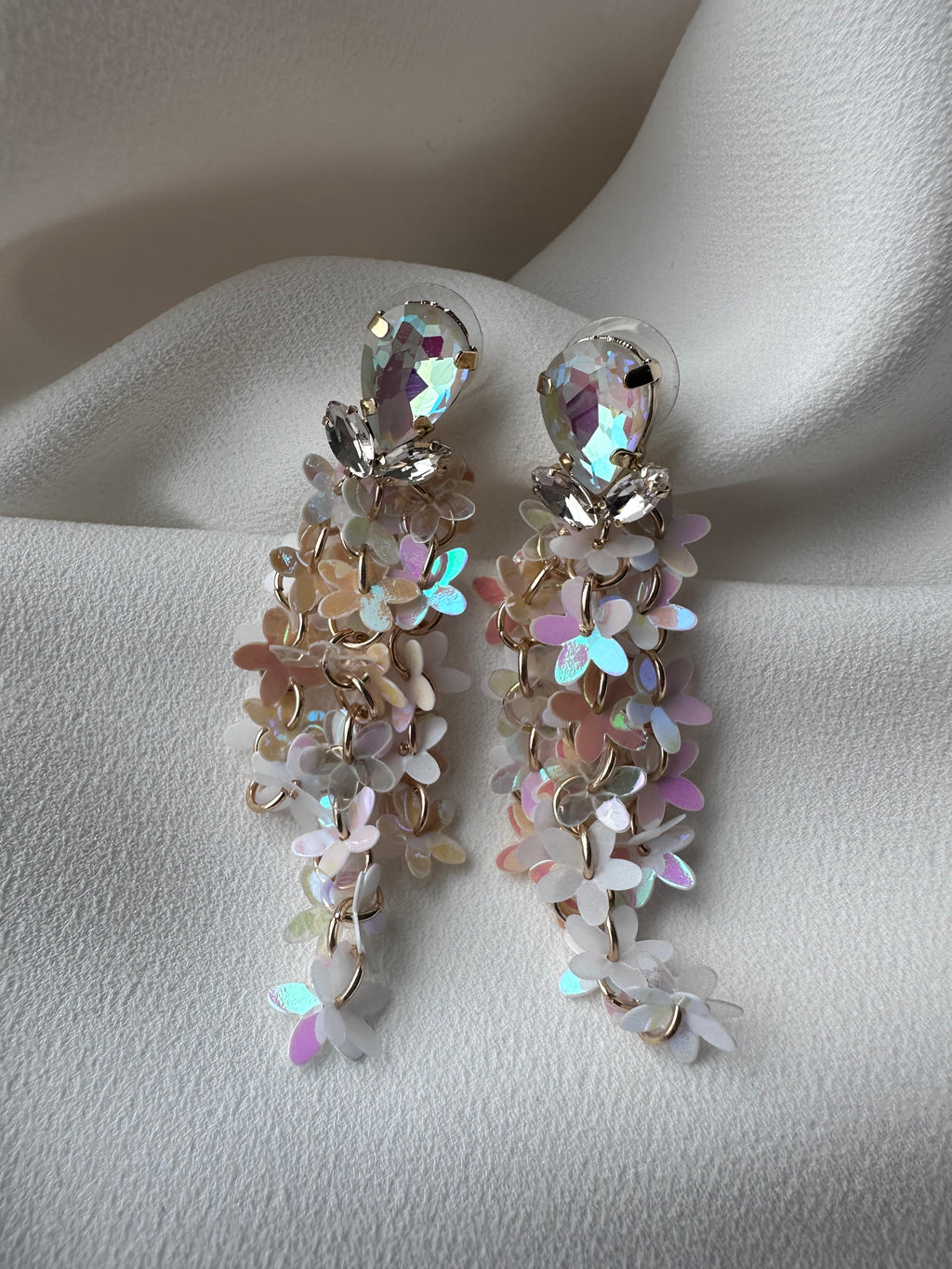 SUMMER SALE -40%! Oorbellen lang wit