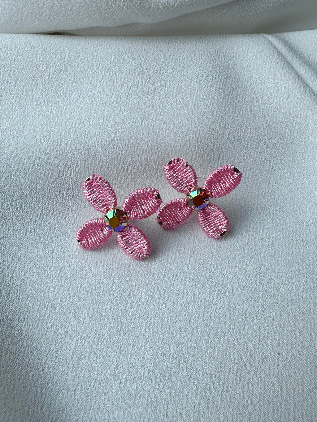 SUMMER SALE -40%! Oorbellen roze bloem