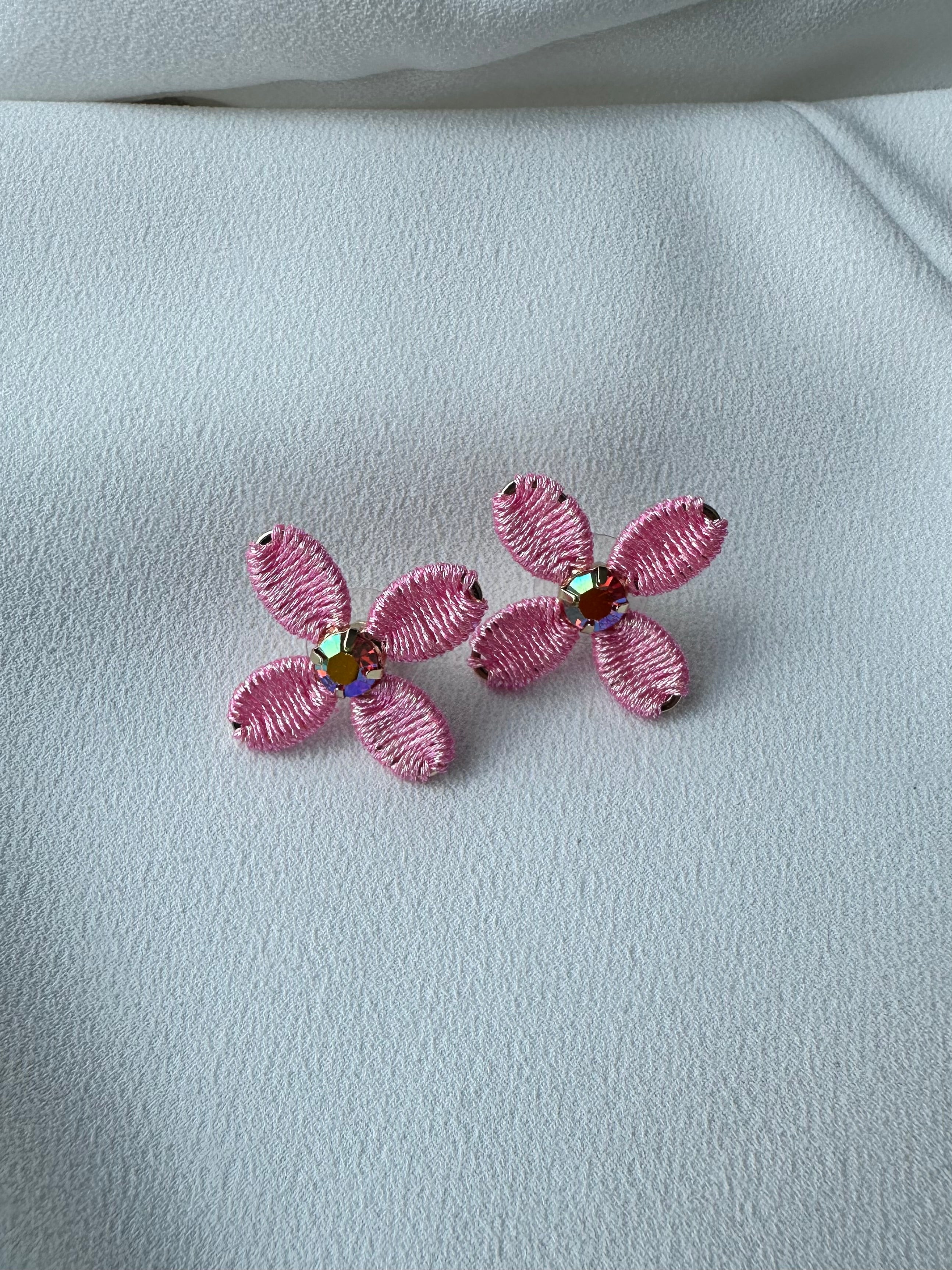 SUMMER SALE -40%! Oorbellen roze bloem