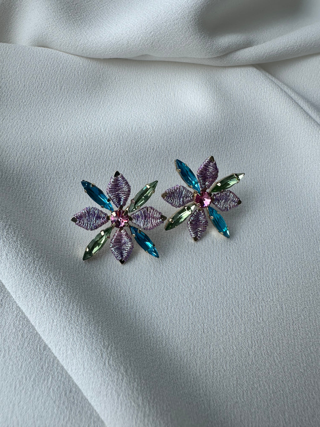 SUMMER SALE -40%! Oorbellen bloem meerkleurig