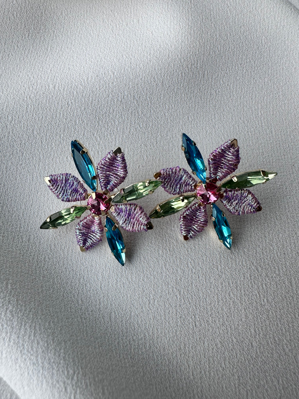 SUMMER SALE -40%! Oorbellen bloem meerkleurig