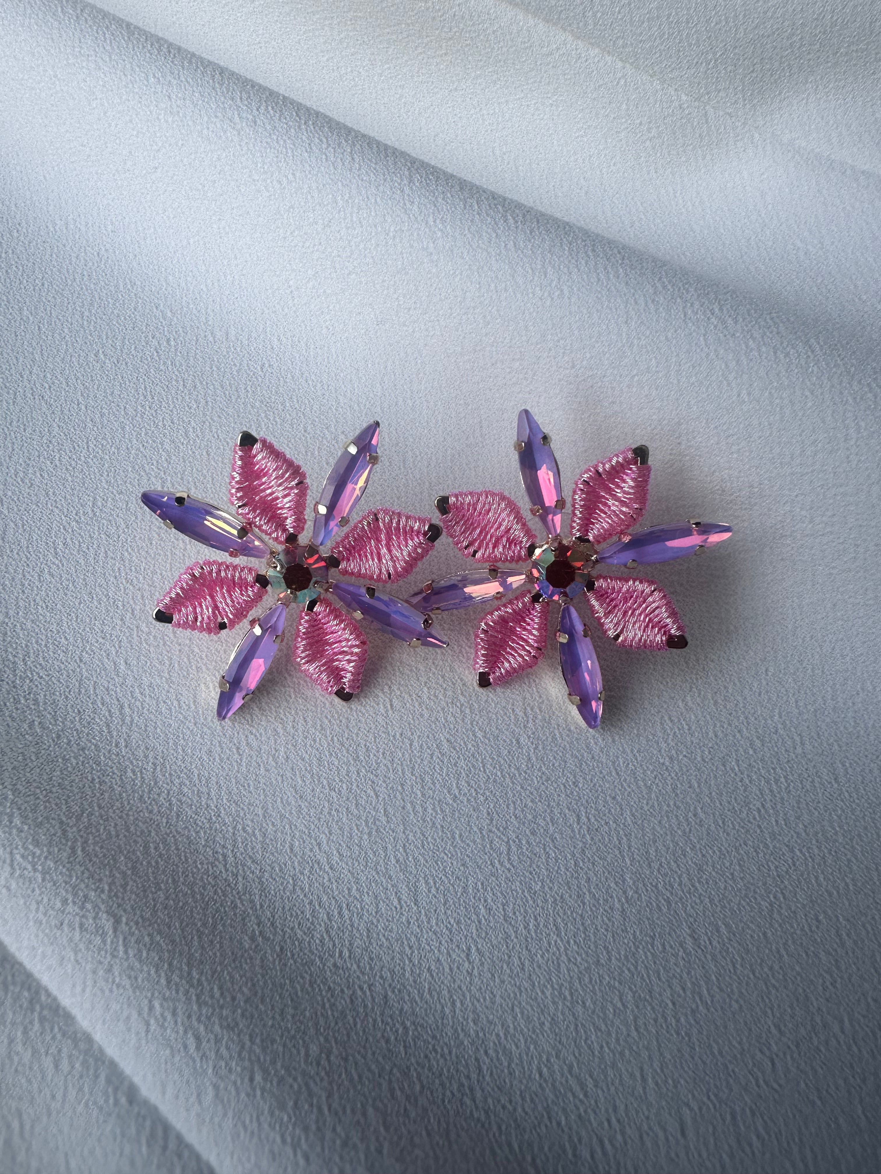 SUMMER SALE -40%! Oorbellen bloem roze