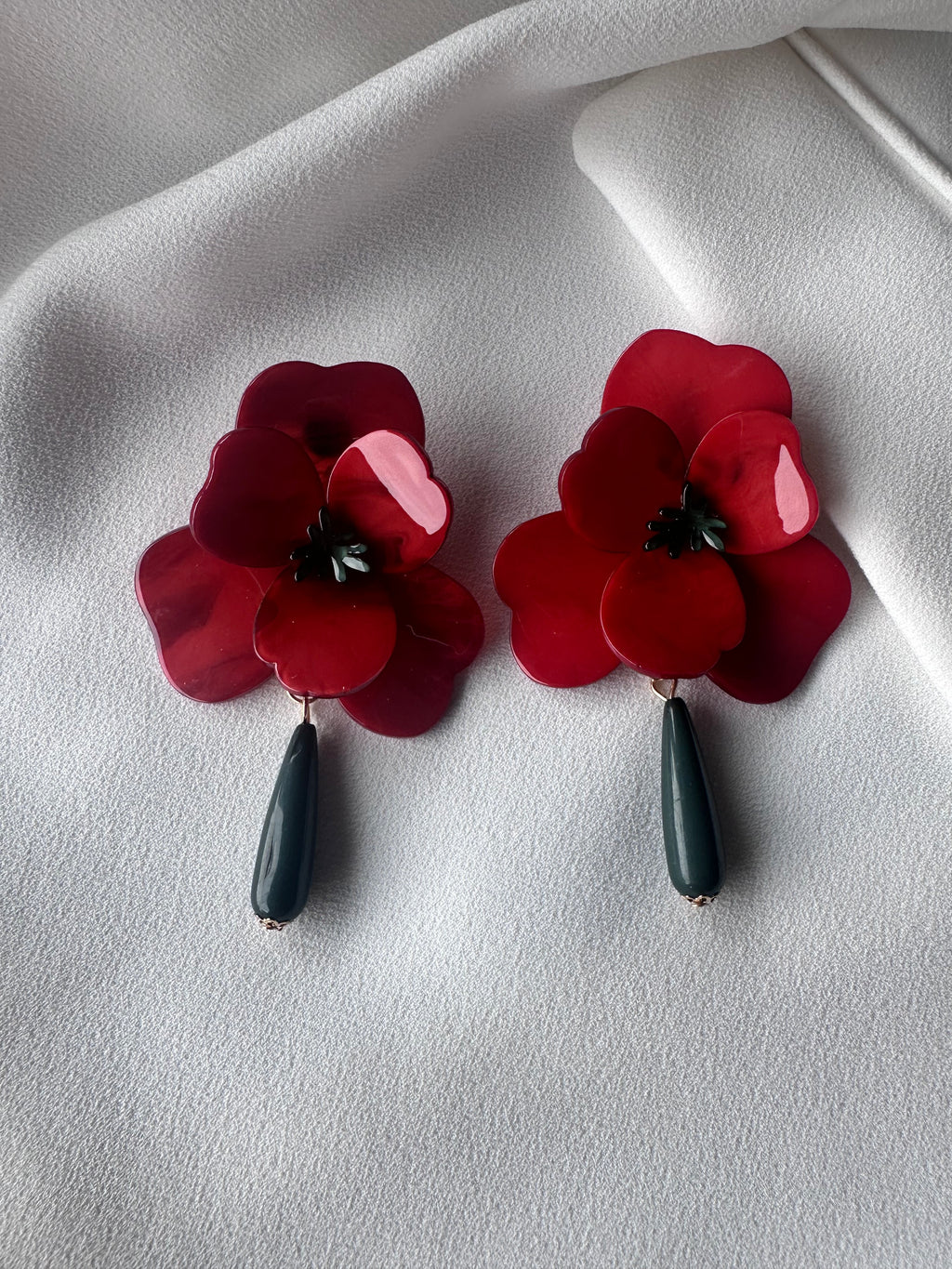 Grote oorbellen bloem Rood/Donker groen