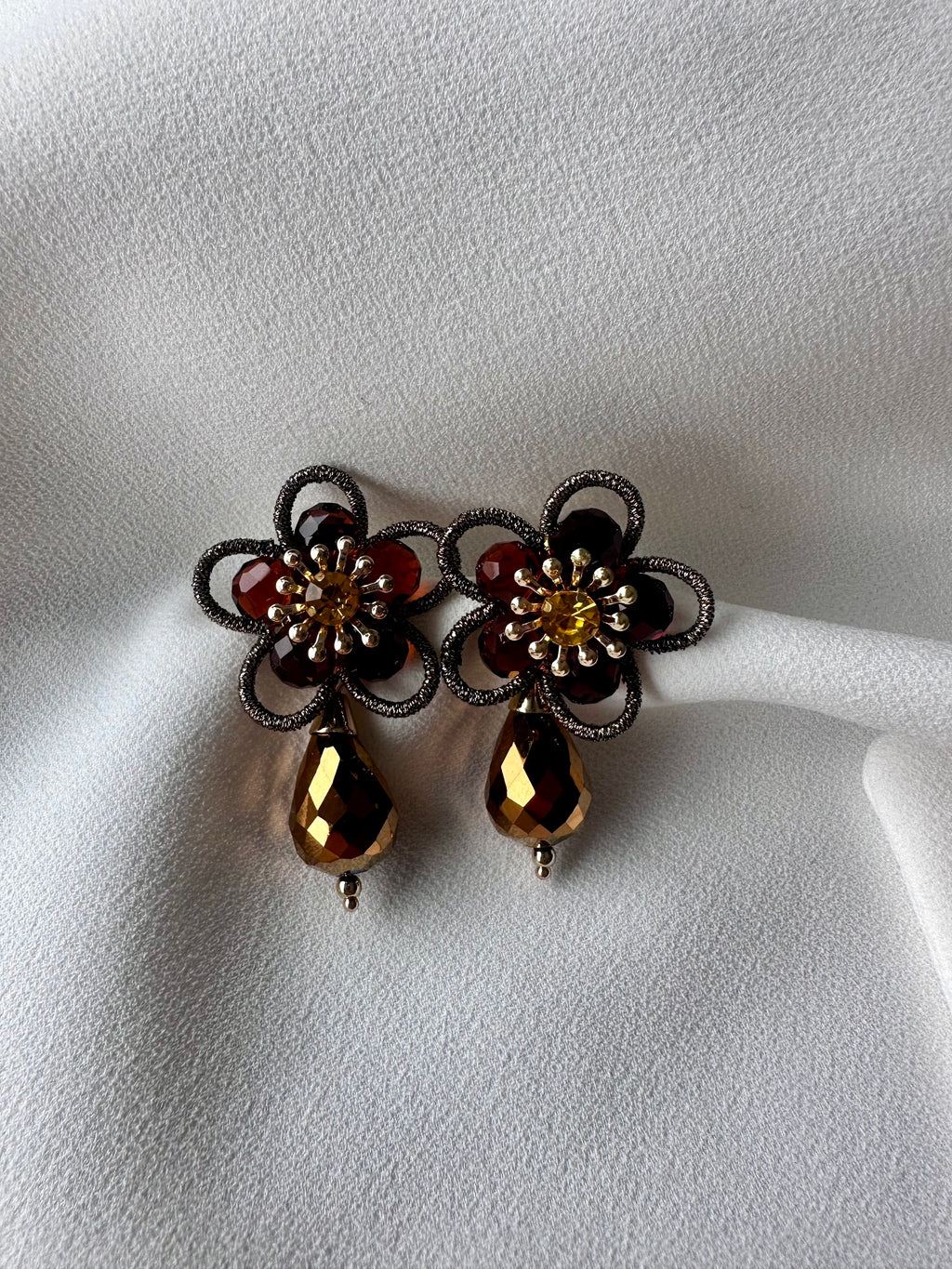 Oorbellen bloem Bruin