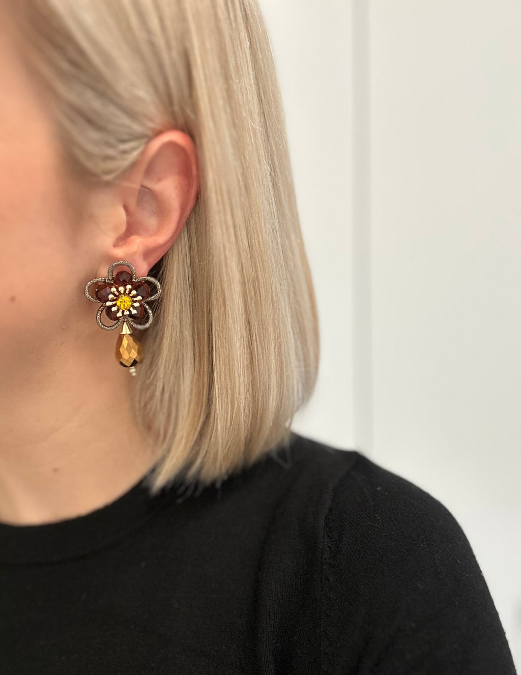 Oorbellen bloem Bruin