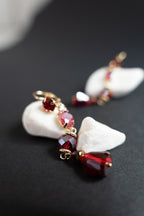 Oorbellen lang rood met goud