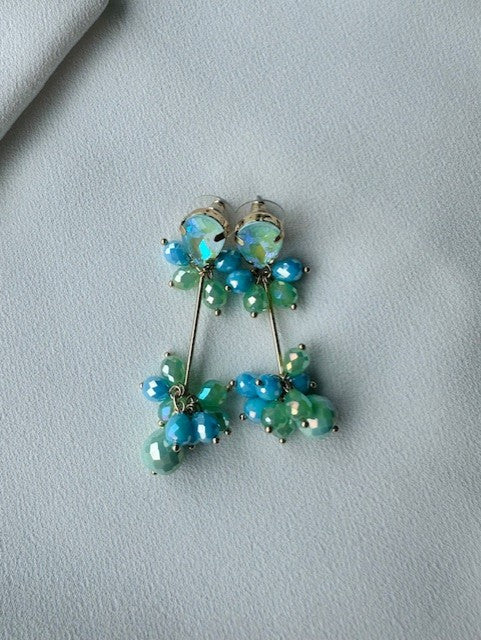 SUMMER SALE -40%! Oorbellen lang met groen en blauw