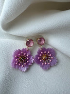 SUMMER SALE -40%! Oorbellen kort paars met bloem