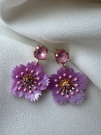 SUMMER SALE -40%! Oorbellen kort paars met bloem