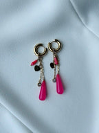 SUMMER SALE -40%! Oorbellen lang goud met fuchsia