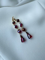 Oorbellen lang rood met goud